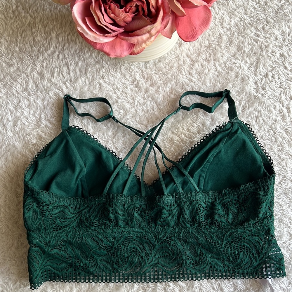 Green Bralette 🥝 - Picture 3 of 3